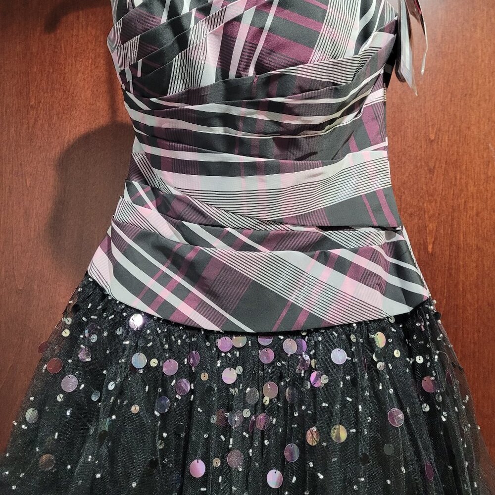Alyce Paris 6952 Size 2 Prom Dress - Picture 4 of 8